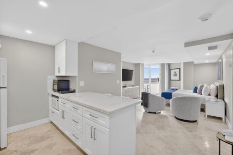 Condominio en venta en Fort Lauderdale, Florida, 3 habitaciones, 41.81 m2 № 2078415 - foto 4