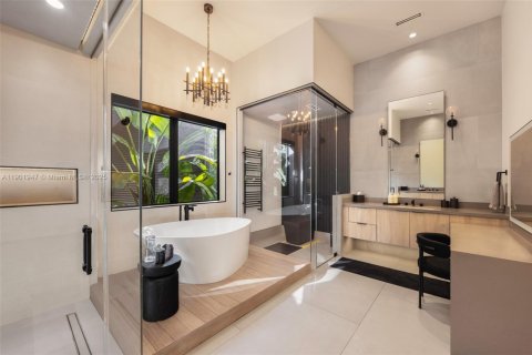 Купить виллу или дом в Дейви, Флорида 5 спален, 351.26м2, № 2061544 - фото 27