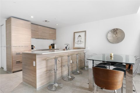 Copropriété à vendre à Miami, Floride: 2 chambres, 89.37 m2 № 1878729 - photo 7