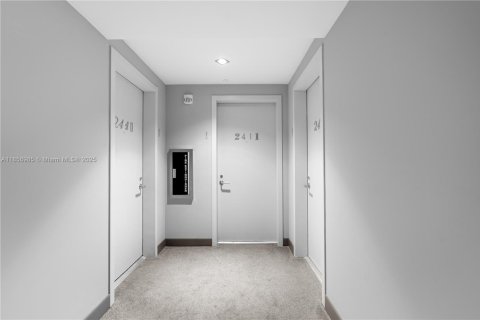 Copropriété à vendre à Miami, Floride: 2 chambres, 89.37 m2 № 1878729 - photo 2