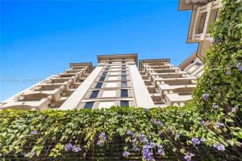 Купить кондоминиум в Майами-Бич, Флорида 3 спальни, 336.31м2, № 1985741 - фото 27