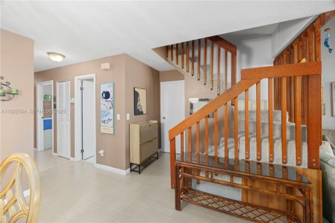 Adosado en venta en Dania Beach, Florida, 2 dormitorios, 120.03 m2 № 2019193 - foto 10