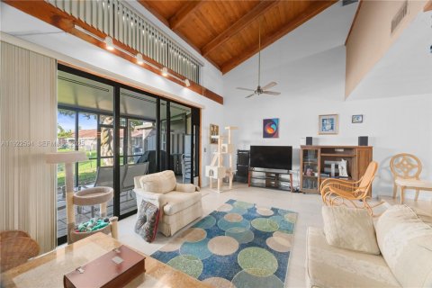 Adosado en venta en Dania Beach, Florida, 2 dormitorios, 120.03 m2 № 2019193 - foto 3