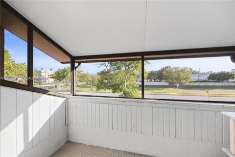 Adosado en venta en Dania Beach, Florida, 2 dormitorios, 120.03 m2 № 2019193 - foto 22