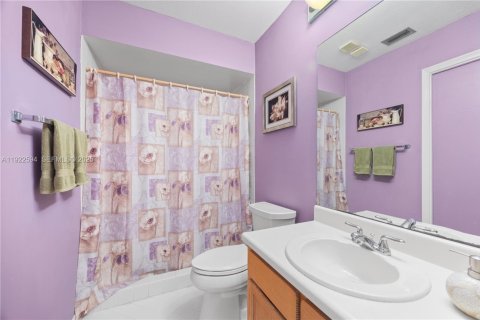 Adosado en venta en Dania Beach, Florida, 2 dormitorios, 120.03 m2 № 2019193 - foto 24