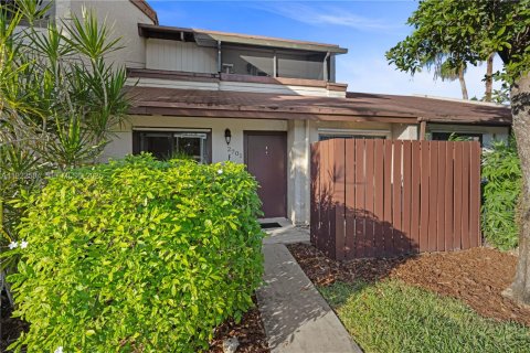 Adosado en venta en Dania Beach, Florida, 2 dormitorios, 120.03 m2 № 2019193 - foto 29