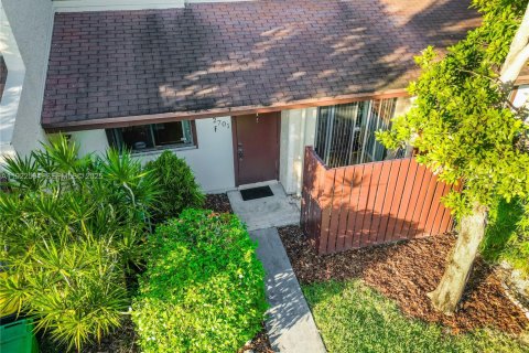 Adosado en venta en Dania Beach, Florida, 2 dormitorios, 120.03 m2 № 2019193 - foto 30