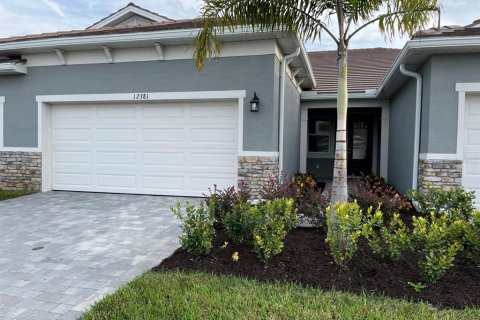 Casa en alquiler en Venice, Florida, 2 dormitorios, 139.54 m2 № 1724882 - foto 1