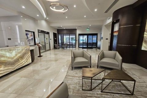 Condo in Aventura, Florida, 2 bedrooms  № 2061263 - photo 16