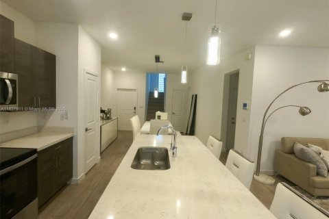 Townhouse in Homestead, Florida 3 bedrooms, 151.24 sq.m. № 1832420 - photo 6