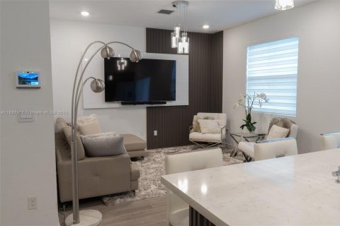 Townhouse in Homestead, Florida 3 bedrooms, 151.24 sq.m. № 1832420 - photo 11