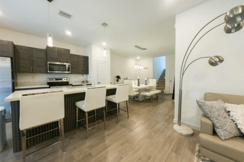 Townhouse in Homestead, Florida 3 bedrooms, 151.24 sq.m. № 1832420 - photo 9