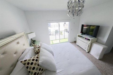 Townhouse in Homestead, Florida 3 bedrooms, 151.24 sq.m. № 1832420 - photo 23