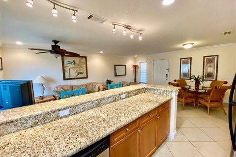 Copropriété à vendre à Saint Pete Beach, Floride: 2 chambres, 80.82 m2 № 2422723 - photo 13