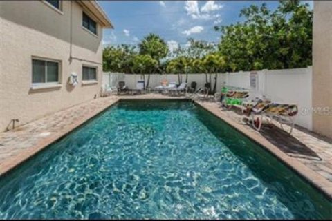 Copropriété à vendre à Saint Pete Beach, Floride: 2 chambres, 80.82 m2 № 2422723 - photo 23