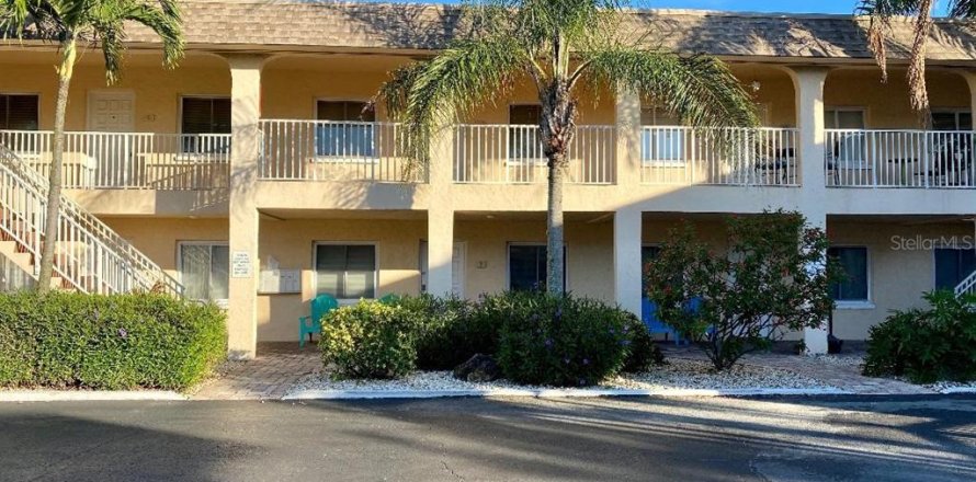 Condo à Saint Pete Beach, Floride, 2 chambres  № 2422723