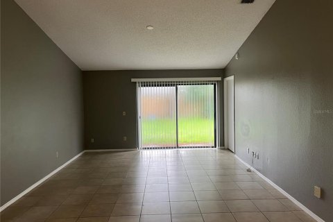 House in Oviedo, Florida 3 bedrooms, 114.46 sq.m. № 1895059 - photo 4
