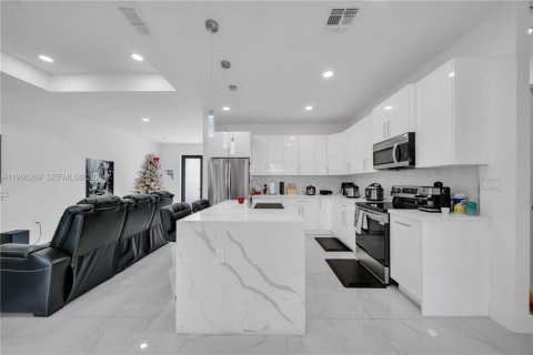 Купить виллу или дом в Лихай-Эйкерс, Флорида 3 спальни, 144.83м2, № 1996186 - фото 5