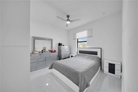 Купить виллу или дом в Лихай-Эйкерс, Флорида 3 спальни, 144.83м2, № 1996186 - фото 16