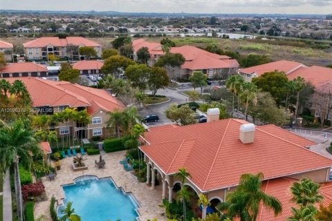 Copropriété à vendre à Pembroke Pines, Floride: 1 chambre, 64.1 m2 № 2390405 - photo 16