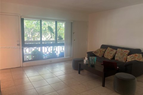Apartment in Fort Lauderdale, Florida 1 bedroom, 1027.96 sq.m. № 1897820 - photo 3