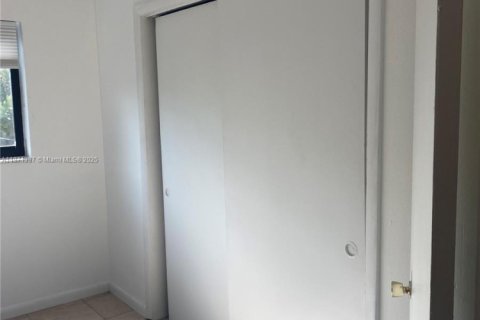 Apartment in Fort Lauderdale, Florida 1 bedroom, 1027.96 sq.m. № 1897820 - photo 8