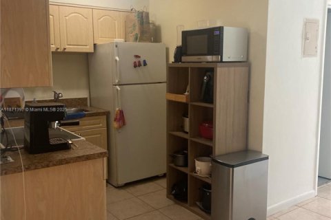 Apartment in Fort Lauderdale, Florida 1 bedroom, 1027.96 sq.m. № 1897820 - photo 5