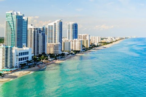 Commercial property in Hallandale Beach, Florida 152.36 sq.m. № 1945349 - photo 25