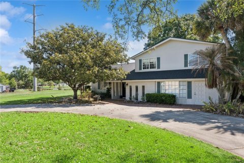 Villa ou maison à vendre à Longwood, Floride: 4 chambres, 277.13 m2 № 2142904 - photo 2