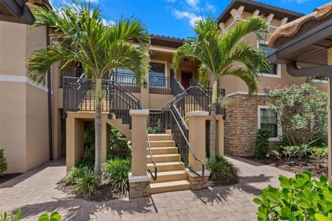 Condominio en venta en Bradenton, Florida, 2 dormitorios, 141.95 m2 № 1780207 - foto 1