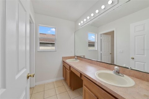 Villa ou maison à louer à Kissimmee, Floride: 4 chambres, 234.86 m2 № 1608729 - photo 10