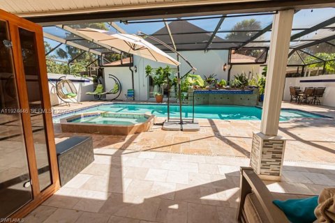 Villa ou maison à vendre à Naples, Floride: 6 chambres № 1982756 - photo 13