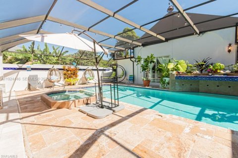 Villa ou maison à vendre à Naples, Floride: 6 chambres № 1982756 - photo 17