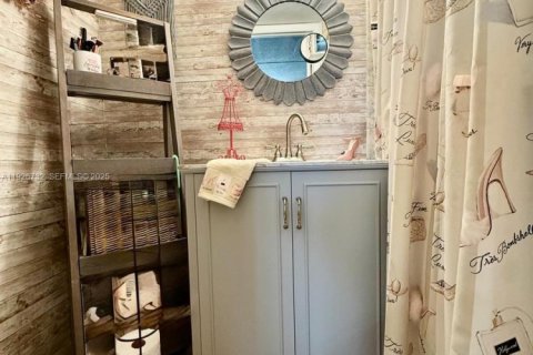 Condo in Pembroke Pines, Florida, 2 bedrooms № 1988359 - photo 28