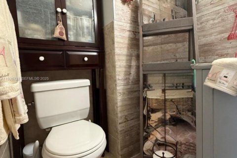 Condo in Pembroke Pines, Florida, 2 bedrooms № 1988359 - photo 29