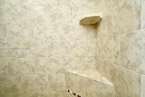 Condo in Pembroke Pines, Florida, 2 bedrooms № 1988359 - photo 30