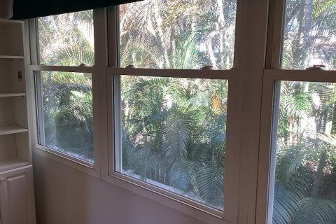 Condo in St. Lucie, Florida, 1 bedroom № 2245391 - photo 19