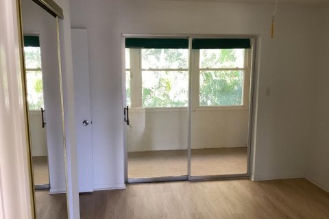 Condo in St. Lucie, Florida, 1 bedroom № 2245391 - photo 21