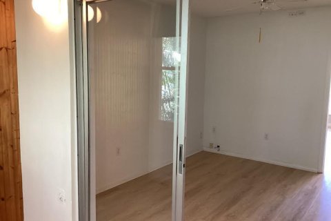 Condo in St. Lucie, Florida, 1 bedroom № 2245391 - photo 13