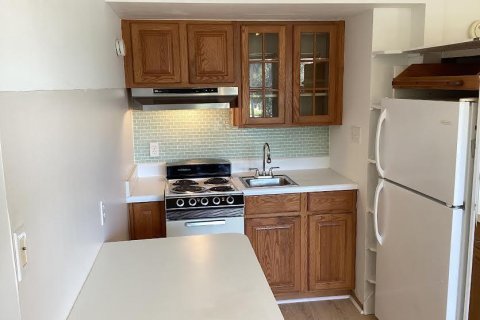 Condo in St. Lucie, Florida, 1 bedroom № 2245391 - photo 7