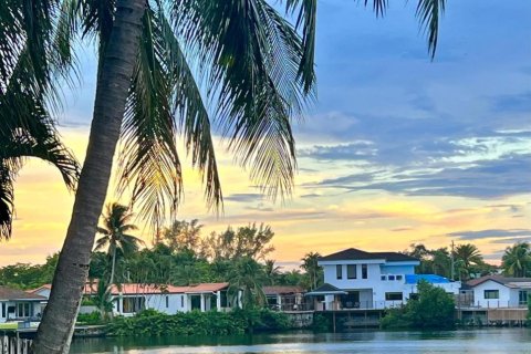 Casa en Aventura, Florida 4 dormitorios, 267.84 m2 № 2352774