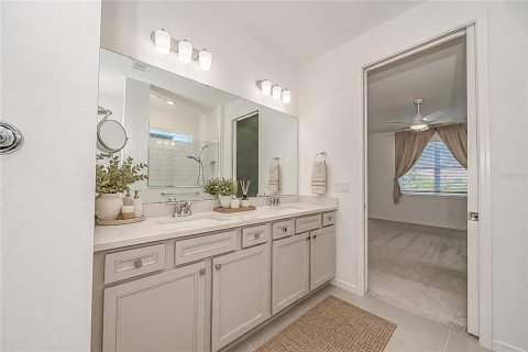 House in Land O' Lakes, Florida 2 bedrooms, 178 sq.m. № 2434492 - photo 15
