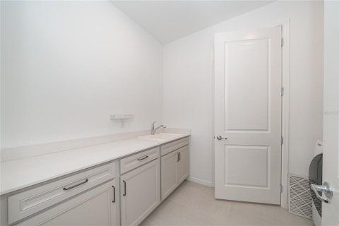 House in Land O' Lakes, Florida 2 bedrooms, 178 sq.m. № 2434492 - photo 22