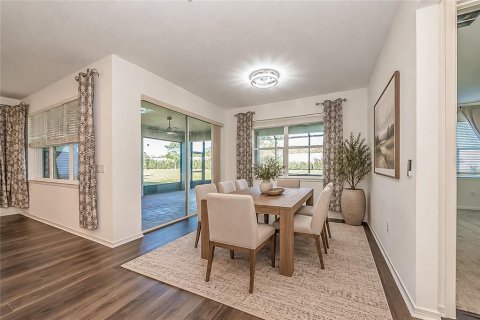 House in Land O' Lakes, Florida 2 bedrooms, 178 sq.m. № 2434492 - photo 8