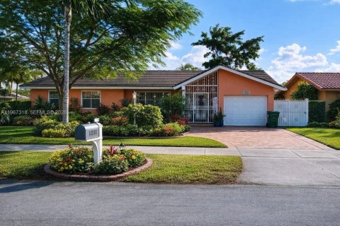 Villa ou maison à Miami, Floride 4 chambres, 231.23 m2 № 2040309