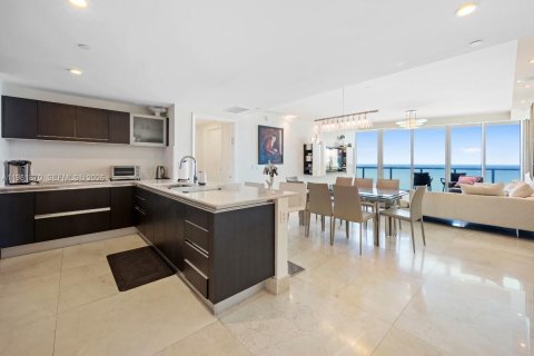 Condo in Sunny Isles Beach, Florida, 3 bedrooms  № 2043039 - photo 6