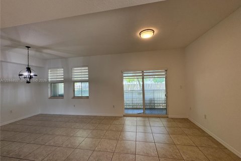 Copropriété à vendre à Doral, Floride: 3 chambres, 112.13 m2 № 2286477 - photo 14