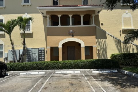 Condo à Doral, Floride, 3 chambres  № 2286477
