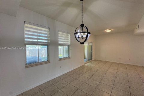Copropriété à vendre à Doral, Floride: 3 chambres, 112.13 m2 № 2286477 - photo 7