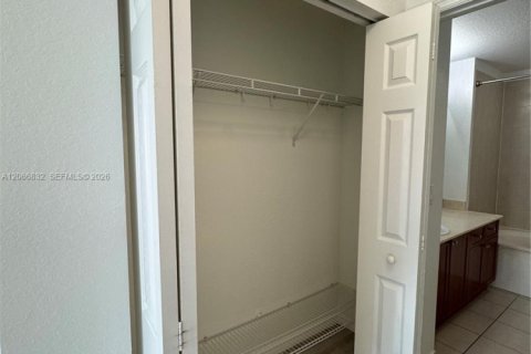 Copropriété à vendre à Doral, Floride: 3 chambres, 112.13 m2 № 2286477 - photo 26